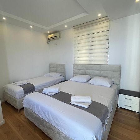 Days Inn Apartments Улцин Екстериор снимка